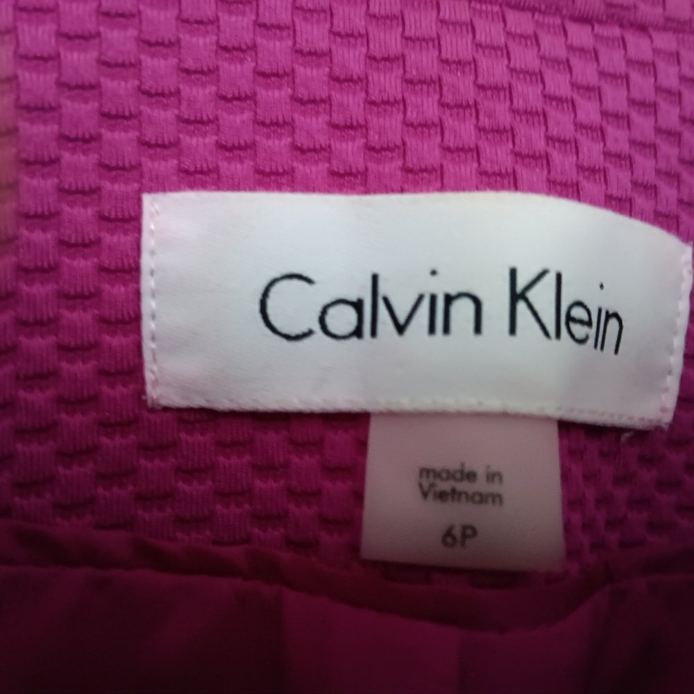 Calvin Klien cropped blazer with zipper accent